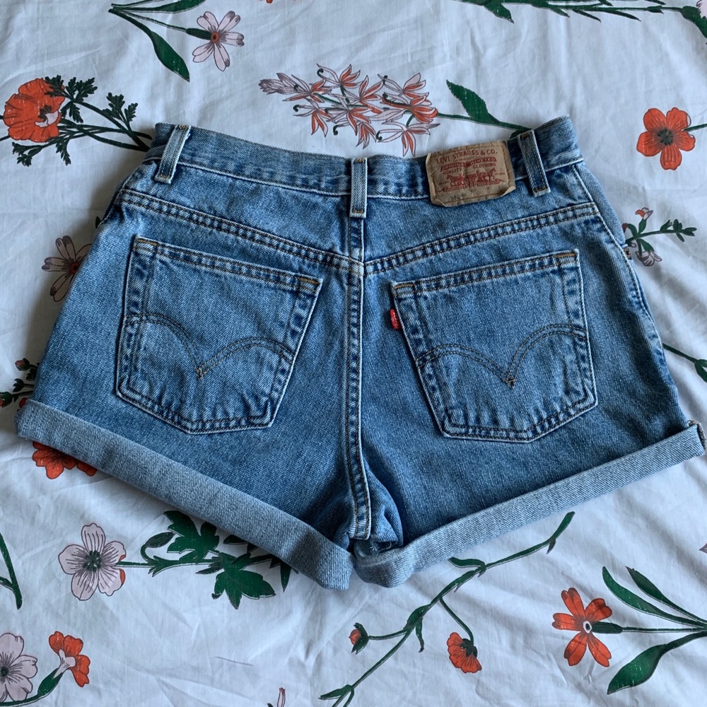 Levi’s 505 Classic Relaxed Tapered Shorts